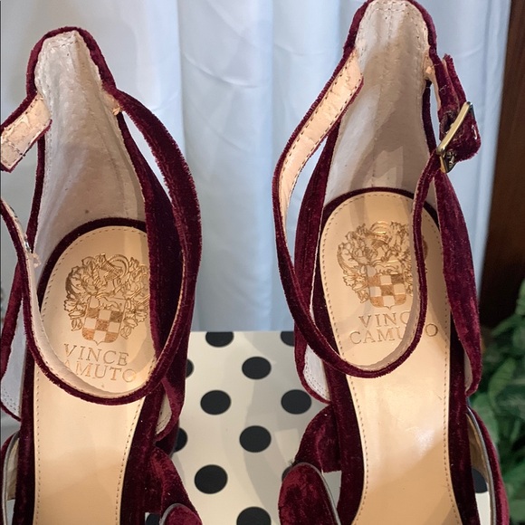 Vince Camuto Burgundy Strappy High Heels for Glamorous Evenings (SZ 9) - Picture 2 of 10